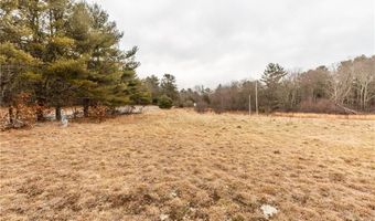 28 Old Summit Rd, Coventry, RI 02827