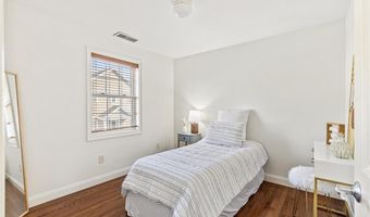 60 Bay Spring Ave A9, Barrington, RI 02806