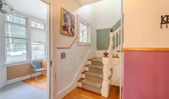 48 Central St, Warwick, RI 02886
