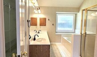 10805 Pinewalk Forest Cir, Alpharetta, GA 30022