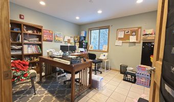 2328 N Hillcrest Pkwy, Altoona, WI 54720