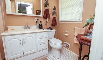 205 Valley Dr, Americus, GA 31709