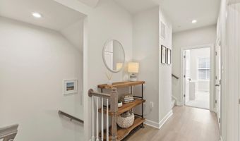 2841 HOKIE Ln, Alexandria, VA 22306