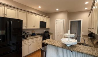 355 Woodside Ct, Batesville, IN 47006