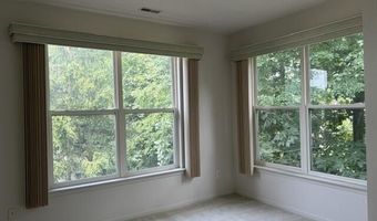 1452 Fox Pointe Cir, Ann Arbor, MI 48108