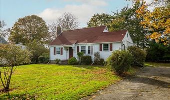 72 Kane Ave, Middletown, RI 02842