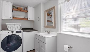 280 Woodbine St, Cranston, RI 02910