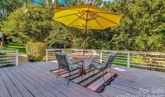 5 Fairway Dr, Arden, NC 28704