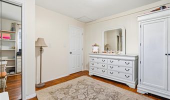 3414 Great Neck Rd, Amityville, NY 11701