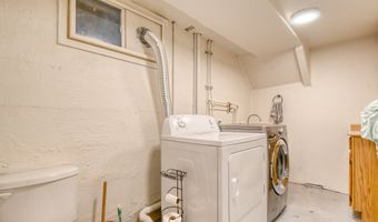 424 E DARWIN St, Athena, OR 97813