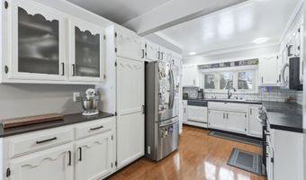 218 Iwo St, Auburn, IN 46706