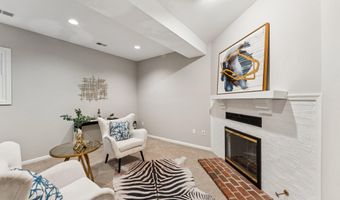 3836 BRIGHTON Ct, Alexandria, VA 22305