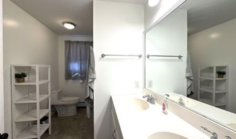 902 Eastern Ave, Augusta, ME 04330