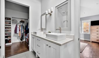 1950 Jasmine St, Denver, CO 80220