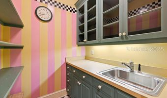 46 Hawthorne Rd, Bluffton, SC 29910