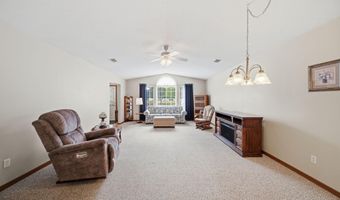 2503 Lakewood Dr, Adrian, MI 49221