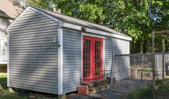 23 Abalone Rd, North Kingstown, RI 02874