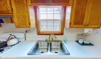 2001 Redfearn St, Barwick, GA 31720