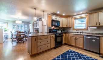 315 N York St, Albion, IN 46701