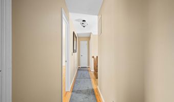 43232 WAYSIDE Cir, Ashburn, VA 20147
