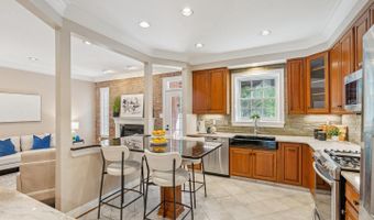 8942 BARROWGATE Ct, Potomac, MD 20854