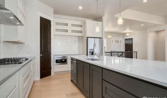24113 E 36th Pl, Aurora, CO 80019
