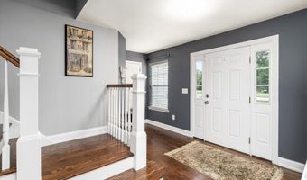 27 Galloping Brook Rd, Allentown, NJ 08501