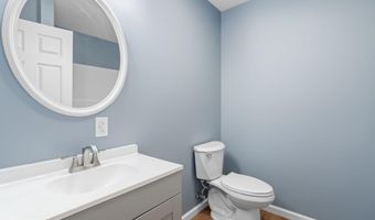 5 PIN OAK Ln, Basye, VA 22810