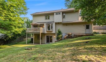 5268 E Woodmeade Ct SE, Ada, MI 49301