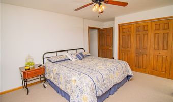 218 High St, Amsterdam, OH 43903