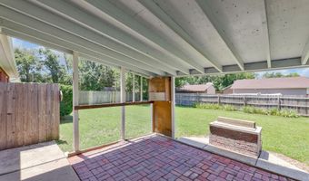 305 Valleyview Ct, Andover, KS 67002