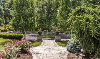 30 Daniel Trce, Burlington, CT 06013