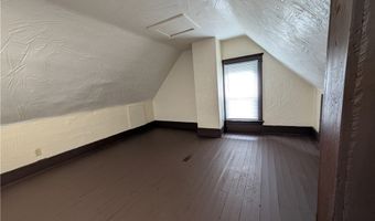 430 Alexander St, Akron, OH 44306