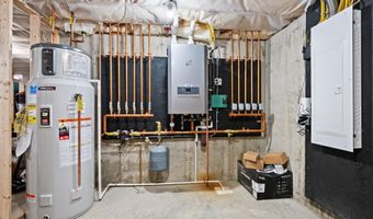 365 Walden Parke Way, Bangor, ME 04401