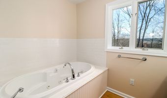 73 A Long Meadow Hill Rd, Brookfield, CT 06804
