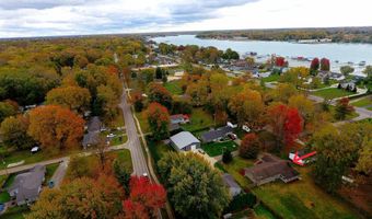 9640 Shady Ln, Algonac, MI 48001