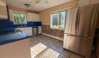 9 Meadow Brook Rd, Brookfield, CT 06804