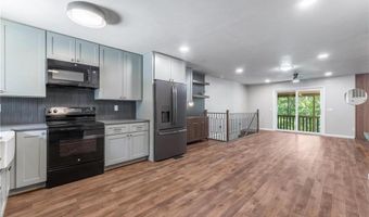 4 Gretchen Ln, Bella Vista, AR 72715