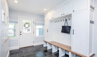 2 Amherst Rd, Andover, MA 01810