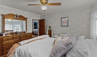 161 Ocean Ave, Cranston, RI 02905