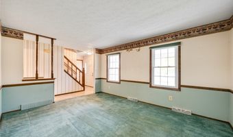 215 Rustic Hill Ln, Amherst, OH 44001