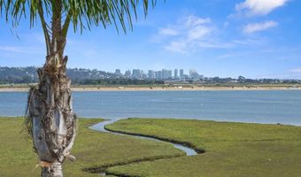 3991 Crown Point Dr P13, San Diego, CA 92109