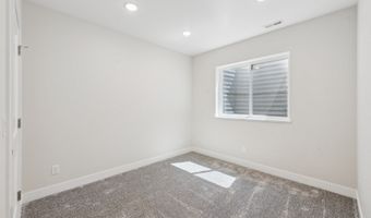 735 E 850 S, Centerville, UT 84014