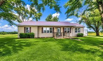 9012 NW State Route 52 Hwy, Amoret, MO 64722