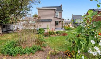 120 W 2ND St, Alburtis, PA 18011