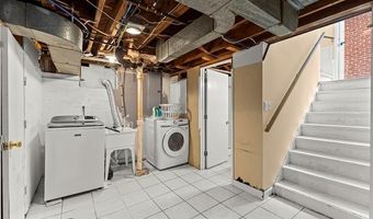 10045 Ruth Ave, Allen Park, MI 48101