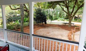 15 Meridian Rd, Beaufort, SC 29907