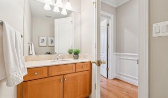 6111 DUNLEER Ct, Bethesda, MD 20817