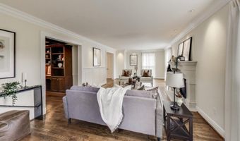 8806 FOX HILLS Trl, Potomac, MD 20854