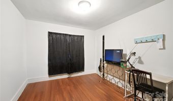 4036 Dinglewood Ave, Charlotte, NC 28205
